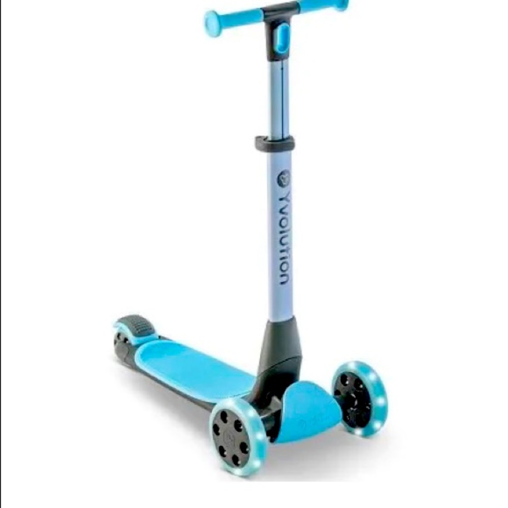 🛴BRAND NEW Yvolution Scooter🛴